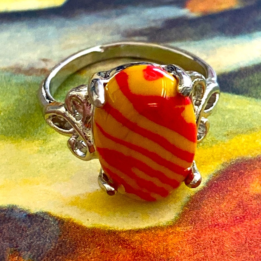 5/$10❤️❤️❤️NEW FASHION Created Stone Silver Zinc Alloy  RING